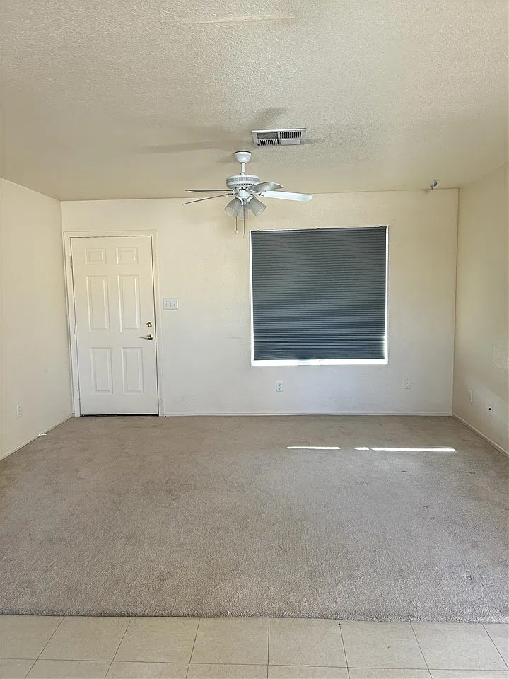 3 bed, 2.0 bath, 1008 sqft, $1,250 — Photo 3