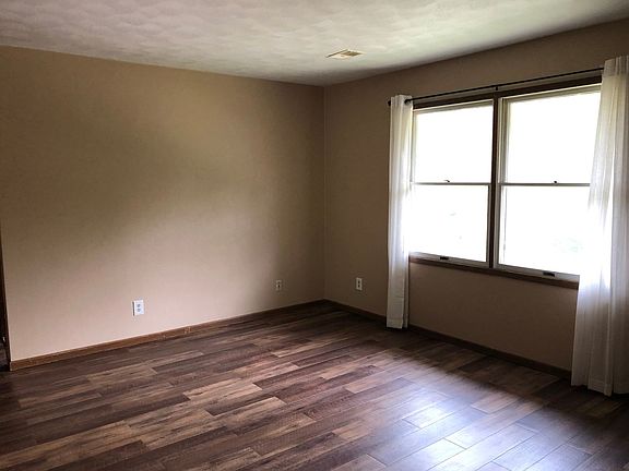 2nd image of 8909 35th St W APT 5