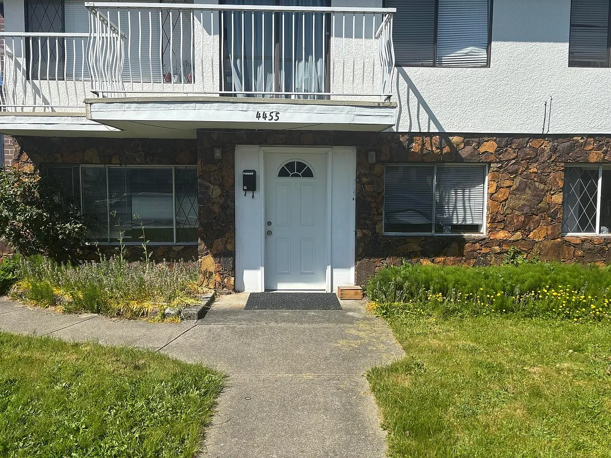 Building Photo - 4455 Napier St #GARDEN