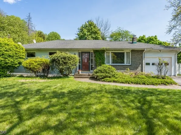 10 Hawks Schoolhouse Rd, Holland Twp., NJ 08804