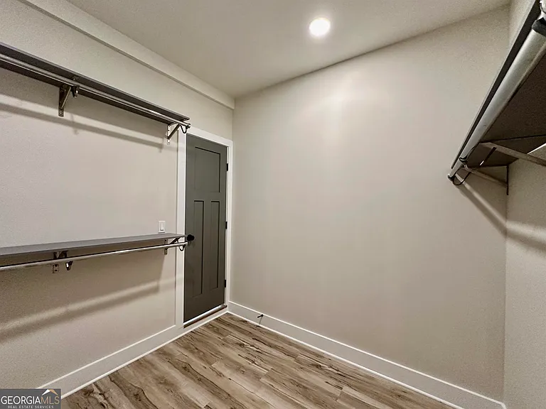 942 Parsons St SW — Photo 14