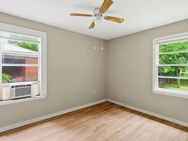 311 Pearl Dr — Photo 4