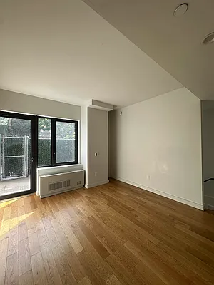 Rented by Artur Gutman, LREB | media 38