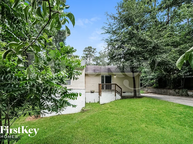 5070 Fairmont Rd SE — Photo 2