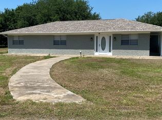 313 E Elizabeth Ave, Palacios, TX 77465