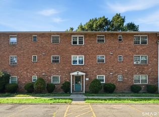 5 Treat St #2D, West Haven, CT 06516