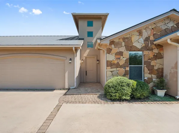 129 Hi Valley #B, Horseshoe Bay, TX 78657