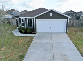 7914 Distant Harbor Rd, Cove, TX 77523