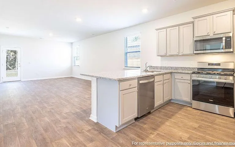 135 Congaree Ct — Photo 3