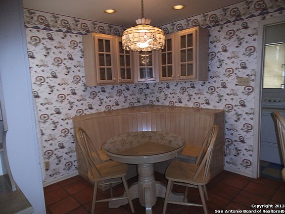 3rd image of 9923 Tioga Dr