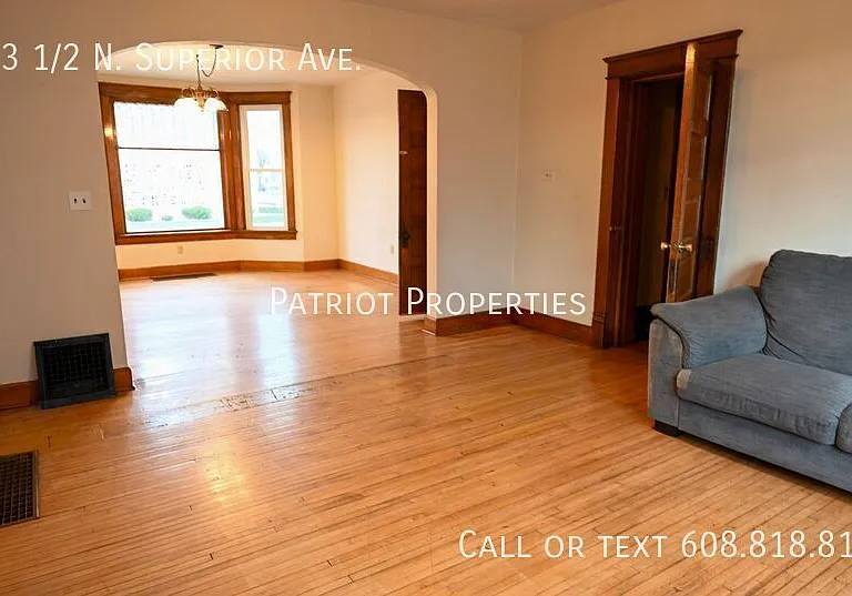 603 1/2 N Superior Ave — Photo 5