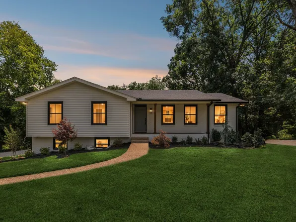 108 Airfloat Dr, Hendersonville, TN 37075