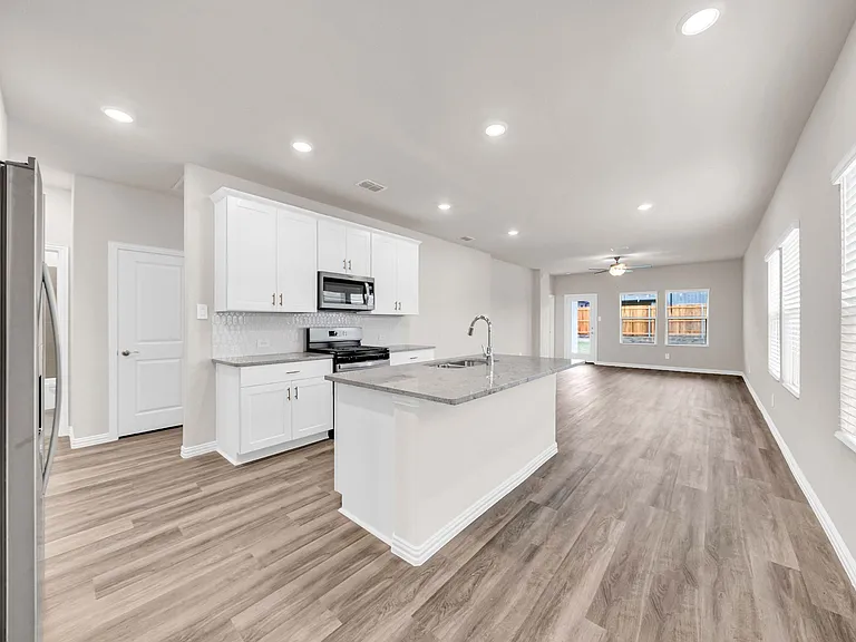 417 Martell Rd — Photo 9