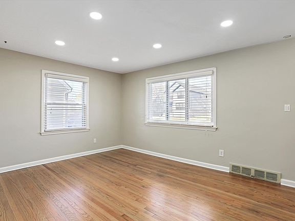 4th image of 1866 Haynes Ave