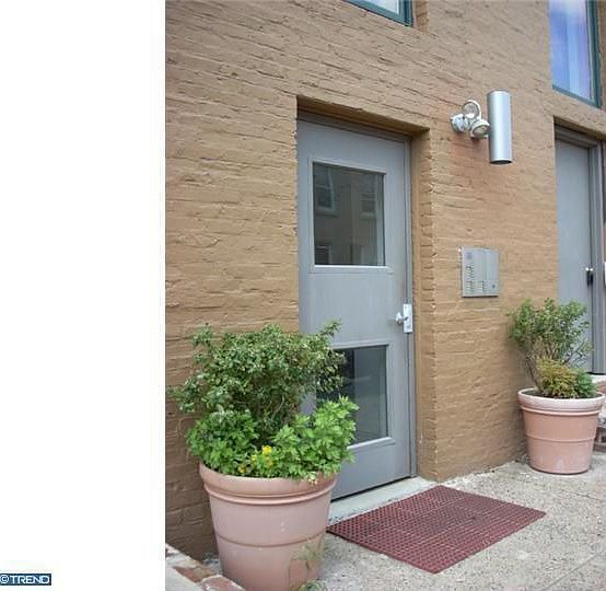 1st image of 3132 E Thompson St #1C