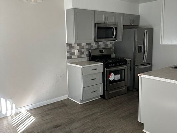 5th image of 1431 S Holt Ave #2