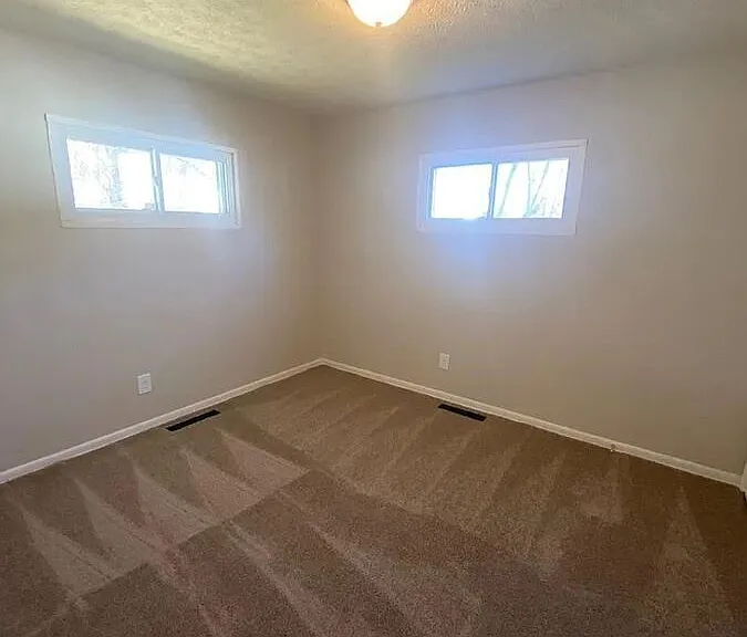 2386 Hanna Dr — Photo 7