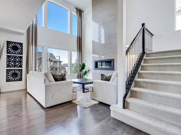 117 W Mahogany Pl SE, Calgary, AB T3M 1N9
