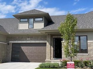 7466 Gramercy Cir #20, West Bloomfield, MI