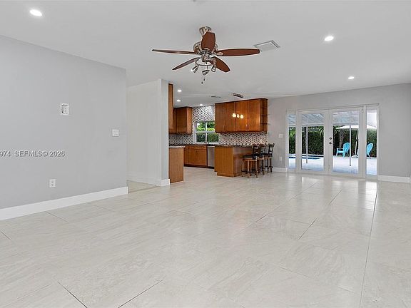 5th image of 6304 SW 93rd Pl
