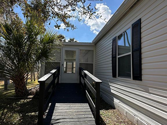 5th image of 3995 Gatewood St