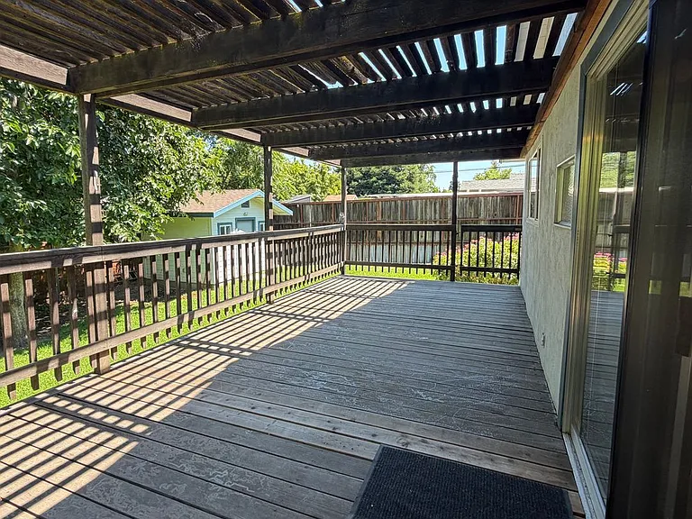 3404 Marshall Ave — Photo 18