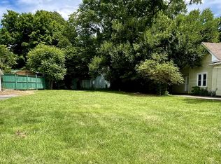 112 S Columbia Ave, Lawrenceburg, TN 38464