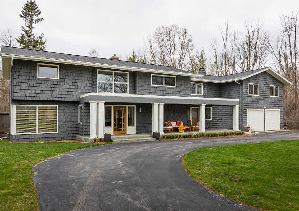 1st image of 127 Mercer Dr SE