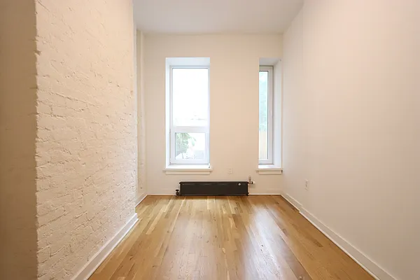 Rented by Nooklyn NYC LLC | media 27