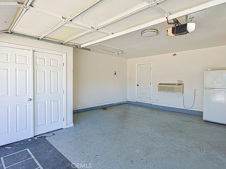 11851 Wisteria Ave — Photo 47