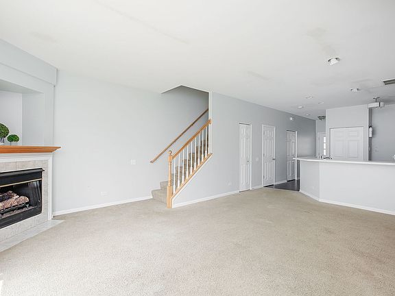 4th image of 2875 Stonewater Dr #2875