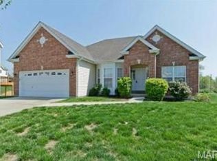 14 Beacon Trail Ct, O'Fallon, MO 63366