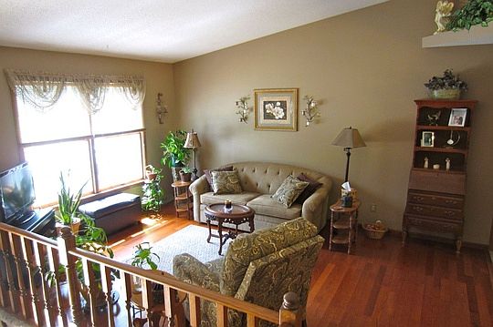 4th image of 712 Linden Dr