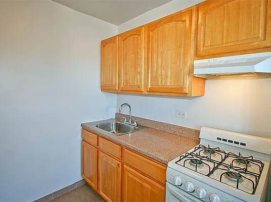 Rented by SW Queens Mezzanine | media 11