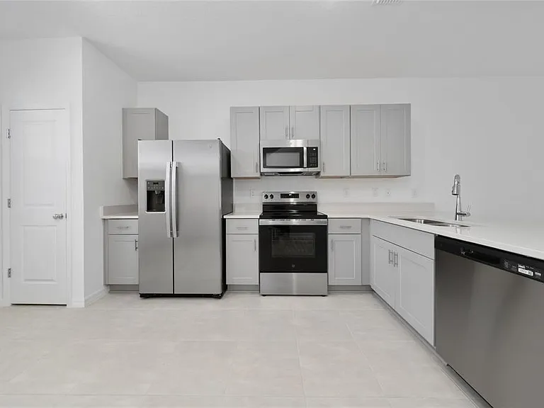 2916 Skyline Loop — Photo 6