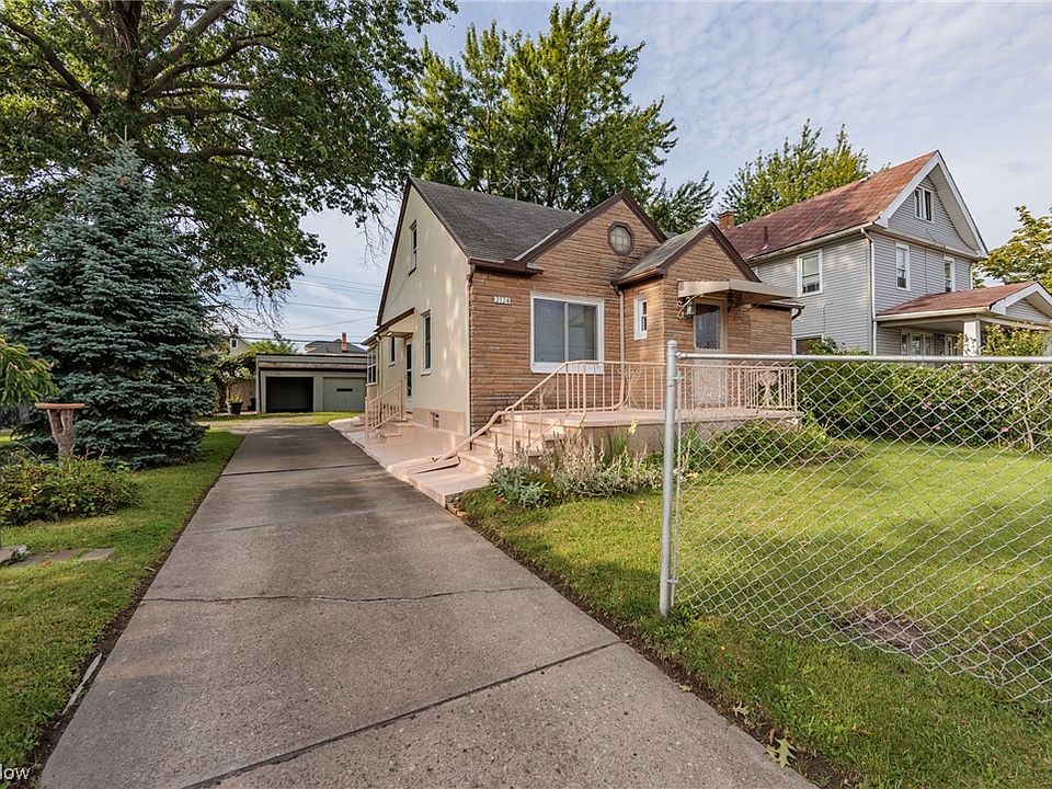 2124 E 28th St, Lorain, OH 44055 MLS 4482608 Zillow