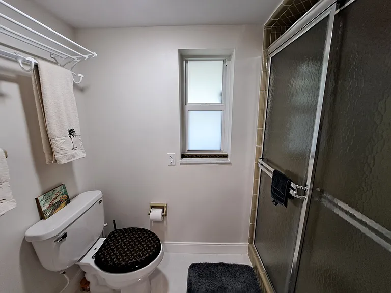 1 Colony Point Dr — Photo 17