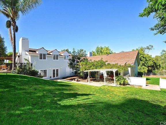 3rd image of 2676 Palos Verdes Dr N