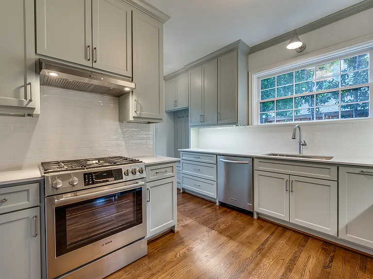 4329 Lorraine Ave — Photo 14