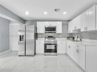 157 NE 6th Ct, Deerfield Beach, FL 33441