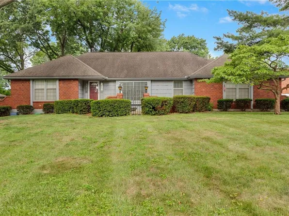 1301 SW Sunrise Dr, Blue Springs, MO 64015