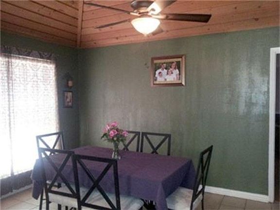3rd image of 317 W Lisa Ln