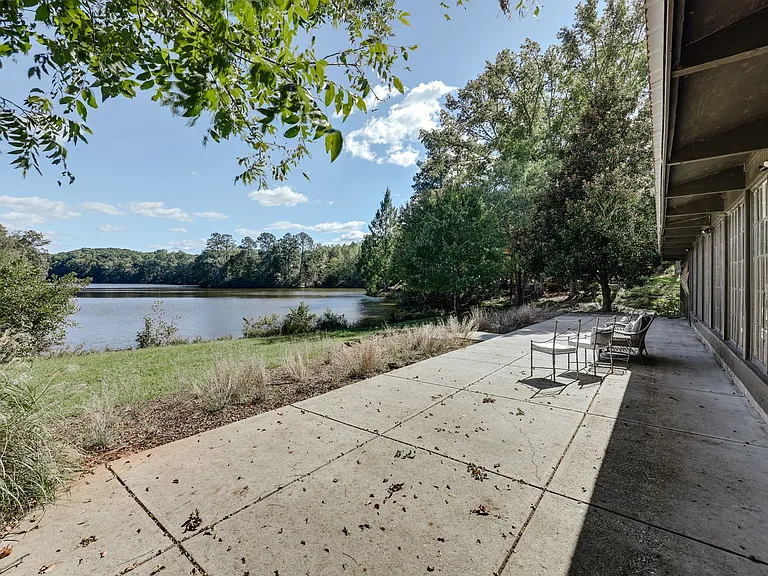 190 Lakewood Dr — Photo 44