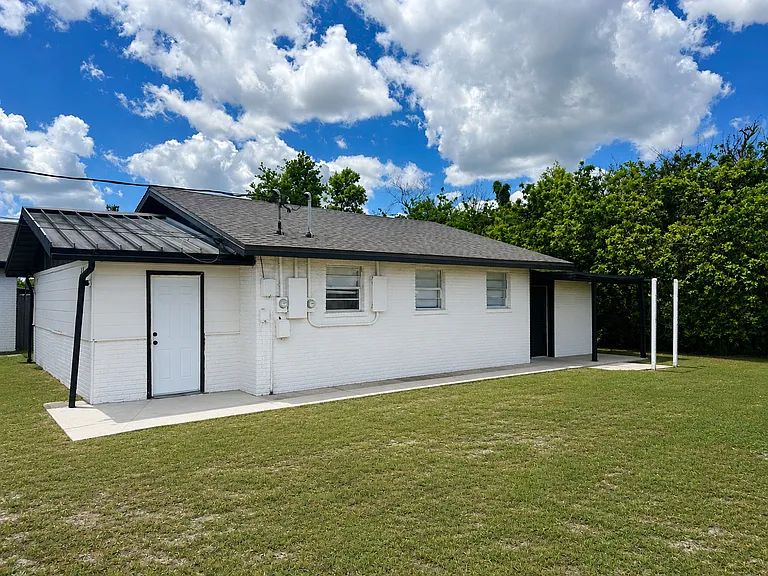 2 Sandy Ln #2 — Photo 1