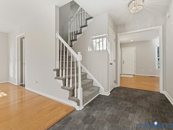 4th image of 8267 Tarragon Dr