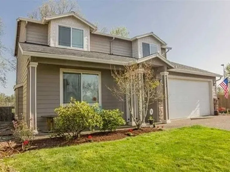 4823 SW Roseberry St — Photo 2