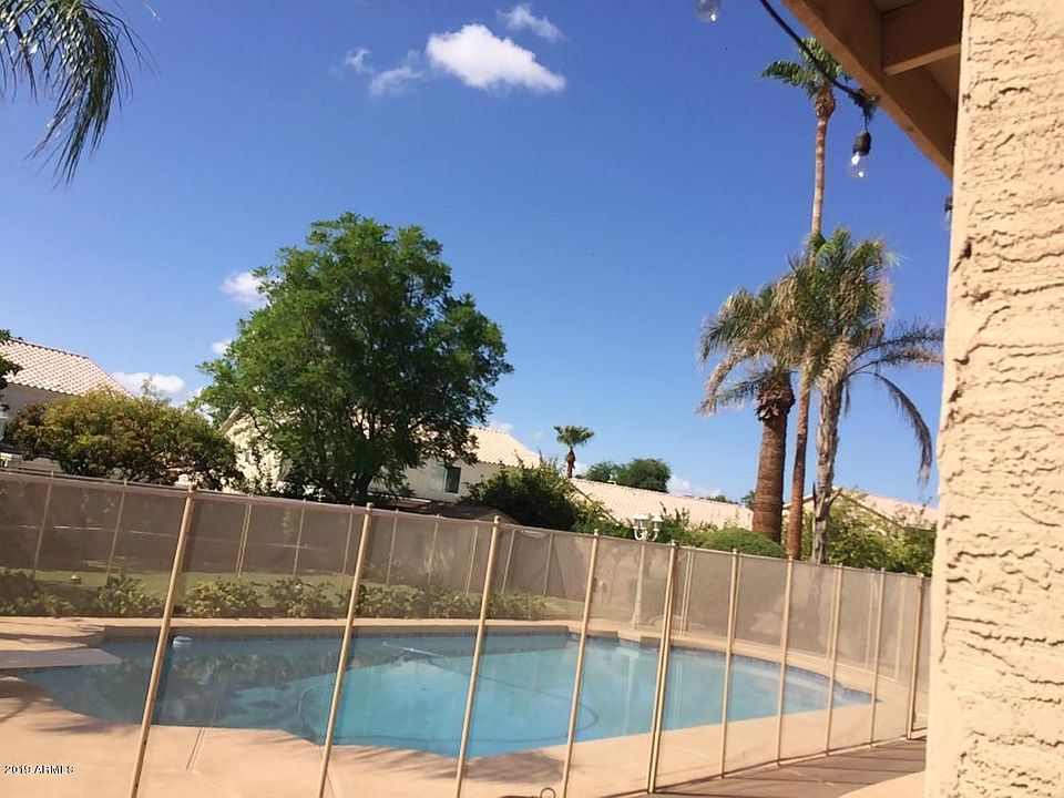 2nd image of 11017 W Dana Ln