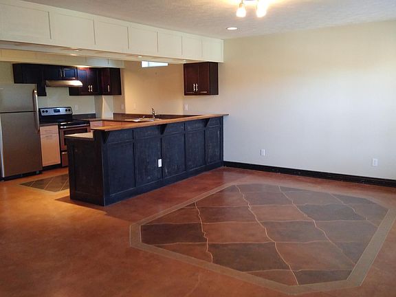 4th image of 74 Cassondra Ln