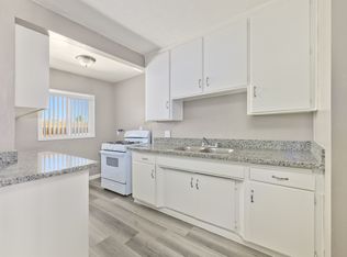 348 Robalo St APT B, Ridgecrest, CA 93555