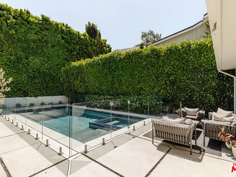 712 San Lorenzo St — Photo 47